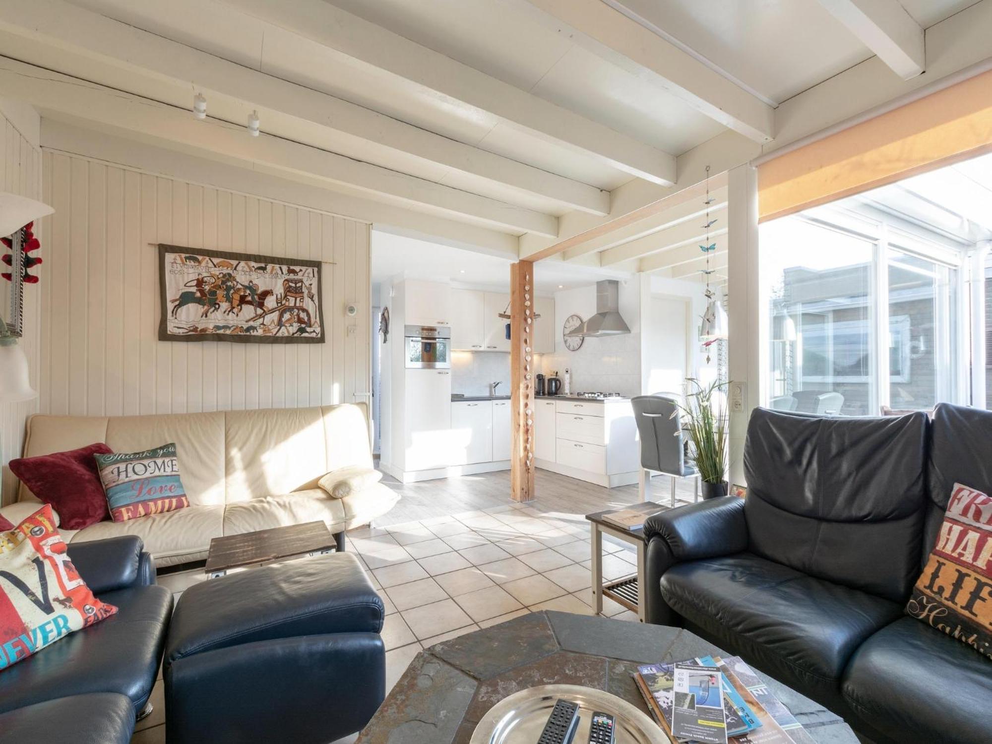 Stylish Bungalow With A Large Garden Sint Maartensvlotbrug المظهر الخارجي الصورة