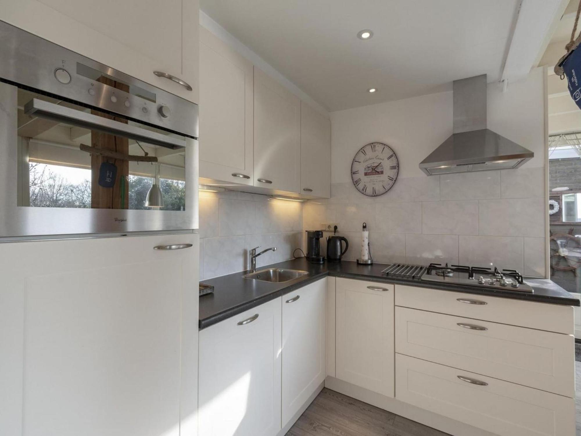 Stylish Bungalow With A Large Garden Sint Maartensvlotbrug المظهر الخارجي الصورة