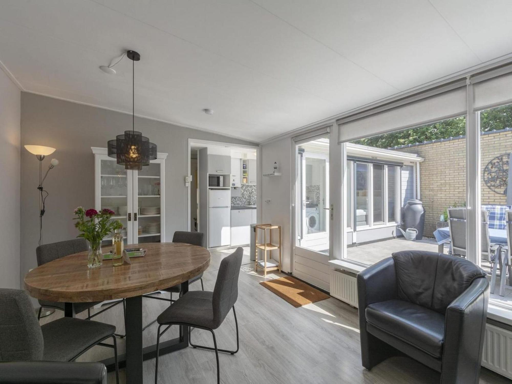 Stylish Bungalow With A Large Garden Sint Maartensvlotbrug المظهر الخارجي الصورة