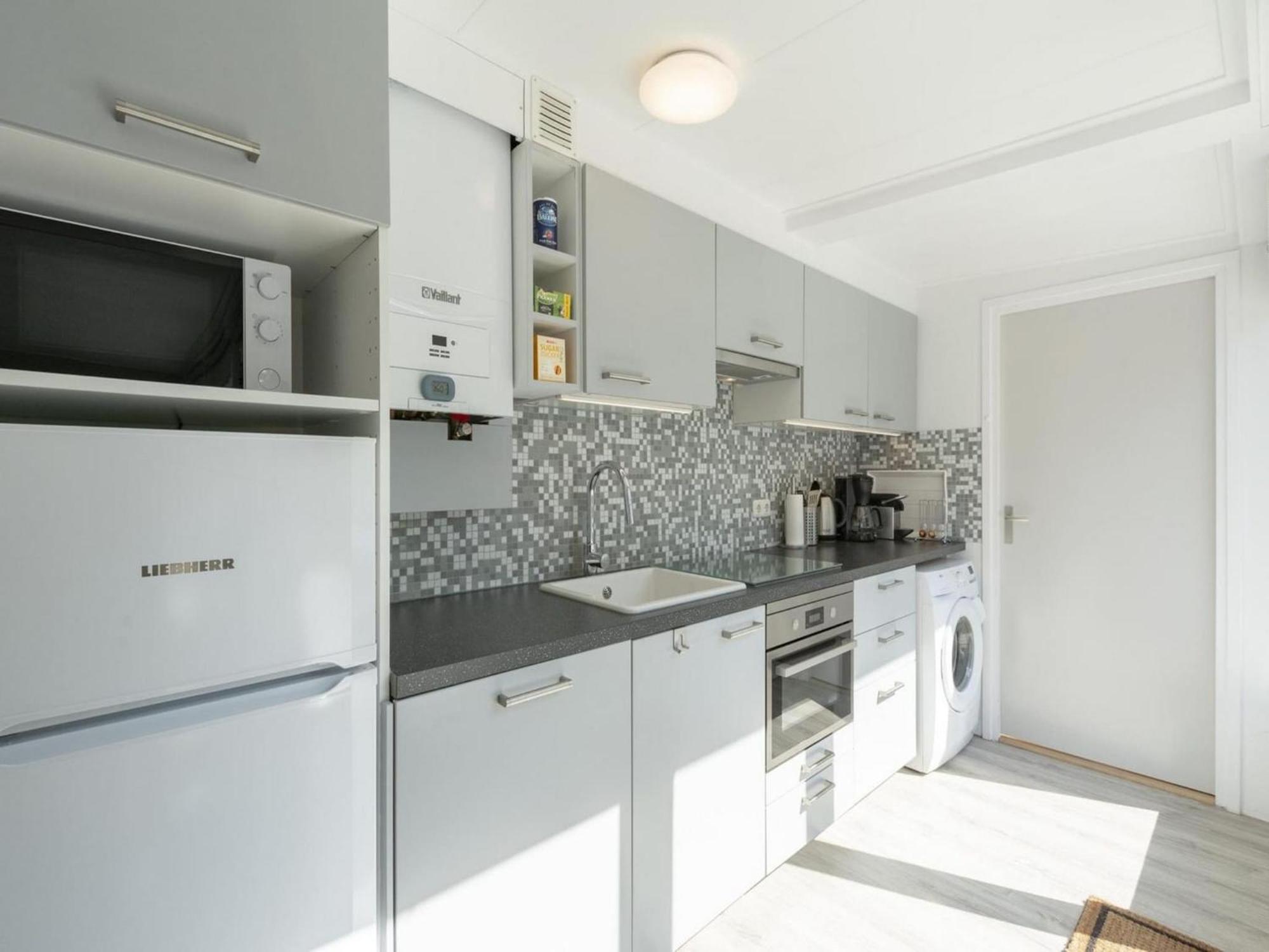 Stylish Bungalow With A Large Garden Sint Maartensvlotbrug المظهر الخارجي الصورة