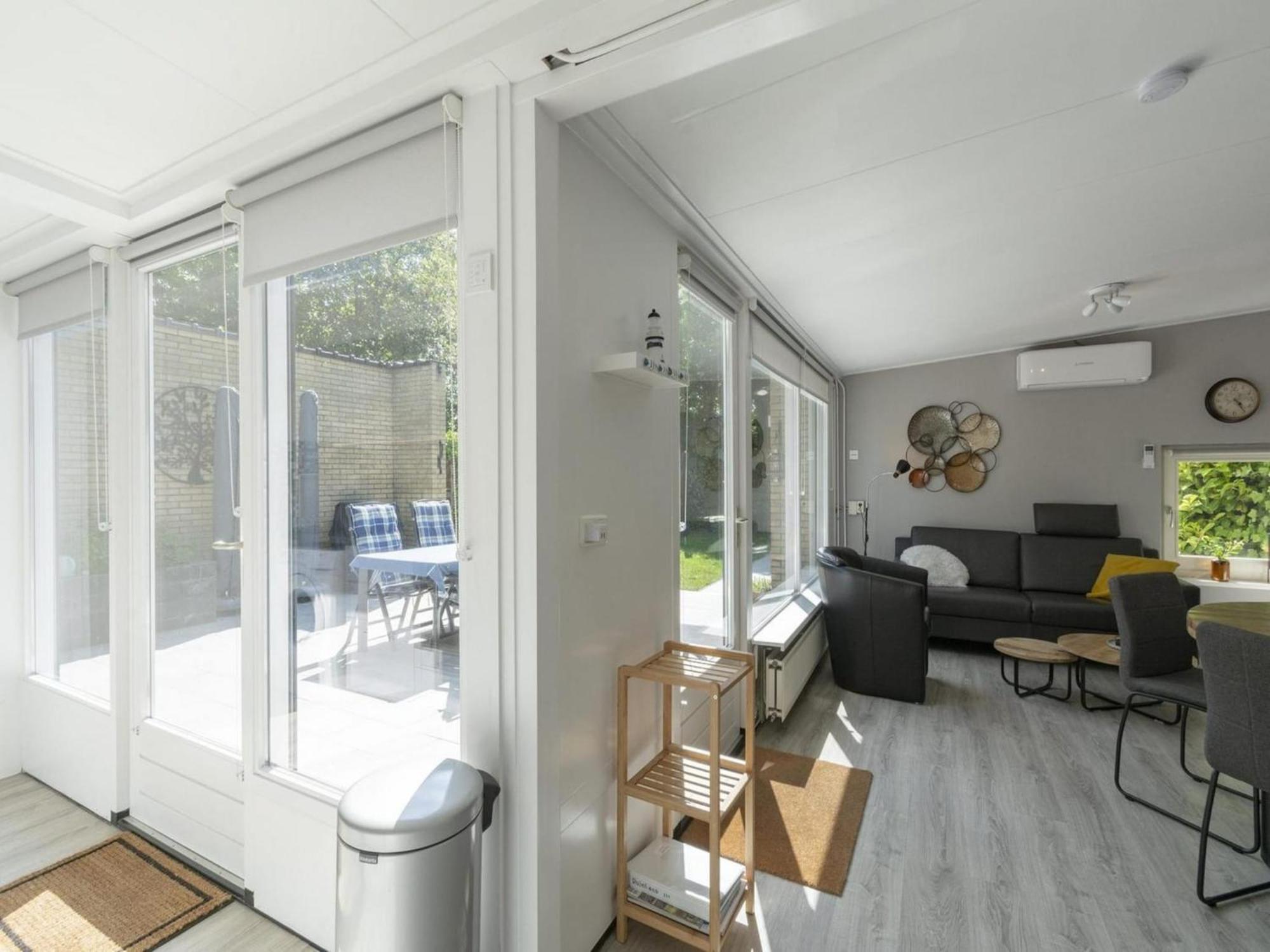 Stylish Bungalow With A Large Garden Sint Maartensvlotbrug المظهر الخارجي الصورة