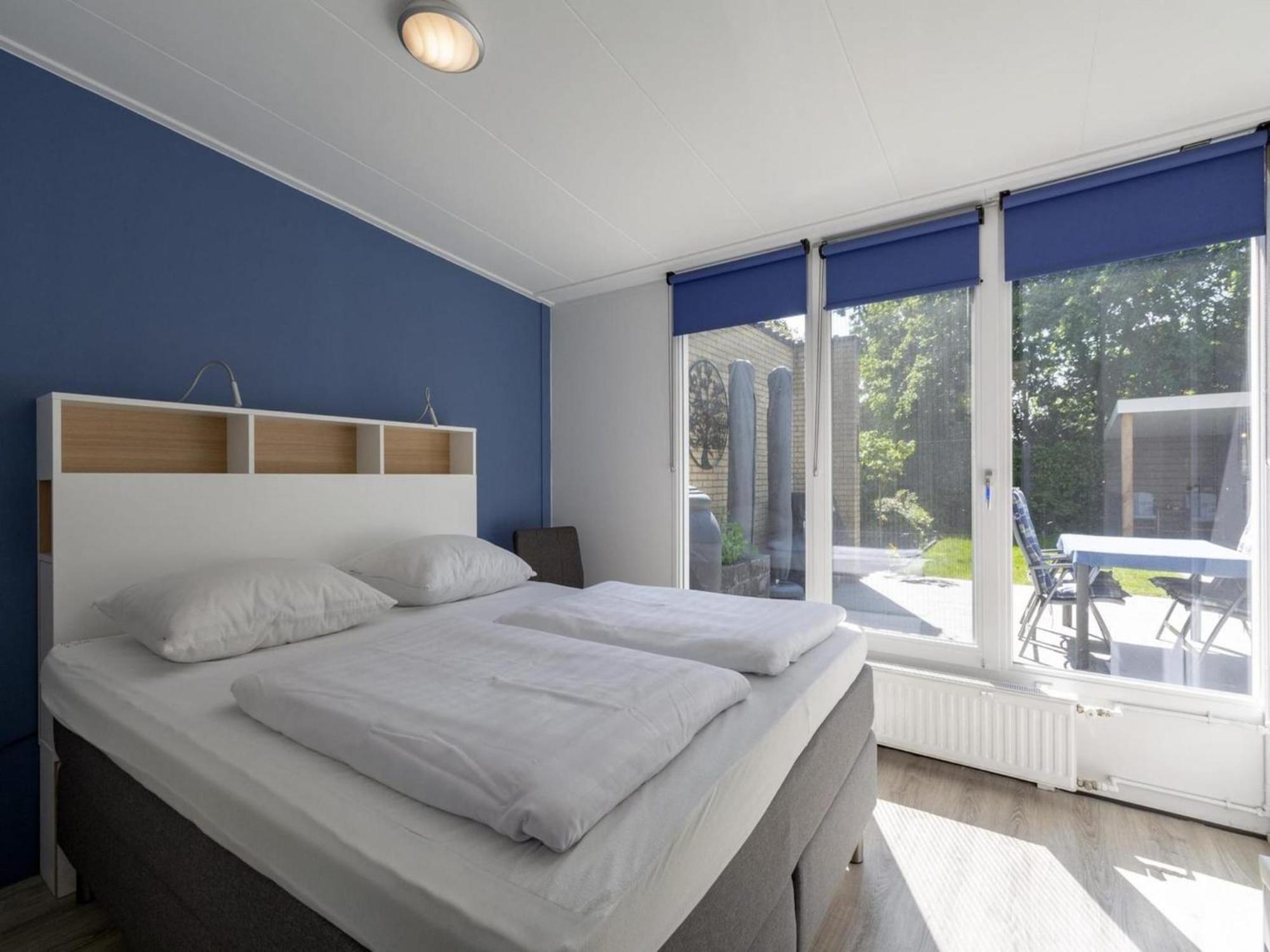 Stylish Bungalow With A Large Garden Sint Maartensvlotbrug المظهر الخارجي الصورة