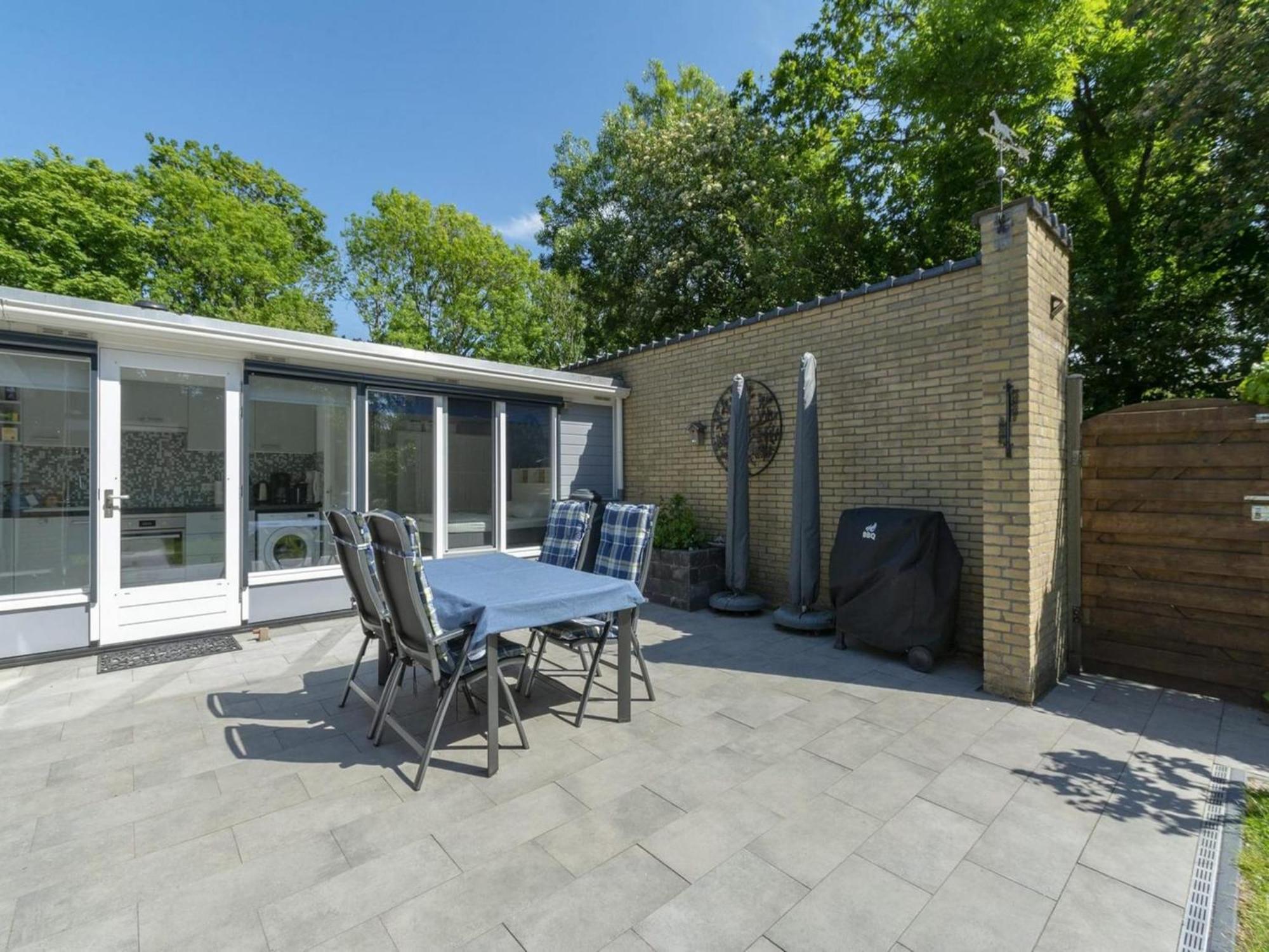Stylish Bungalow With A Large Garden Sint Maartensvlotbrug المظهر الخارجي الصورة